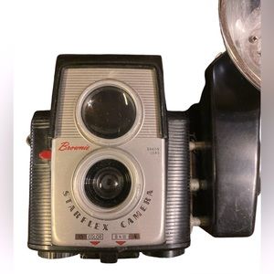 Vintage Brownie Starflex film Camera